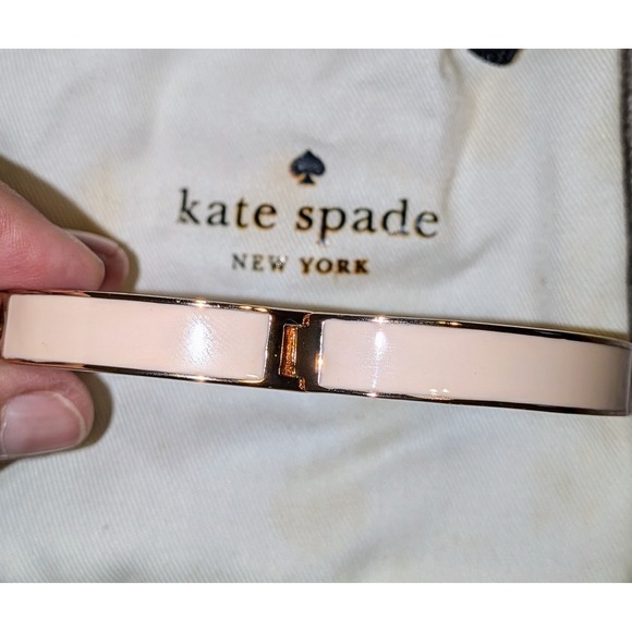 Kate Spade New York Gold‎ Pink Enamel Spade Hinged Bangle Bracelet With Bag - Picture 8 of 8